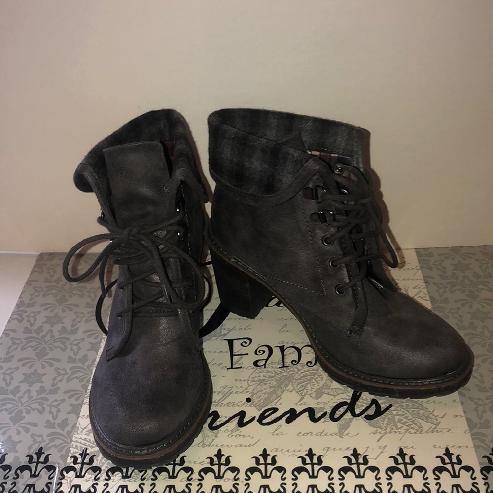 JAYJAY CHARCOAL LEATHER SUEDE BOOTIE